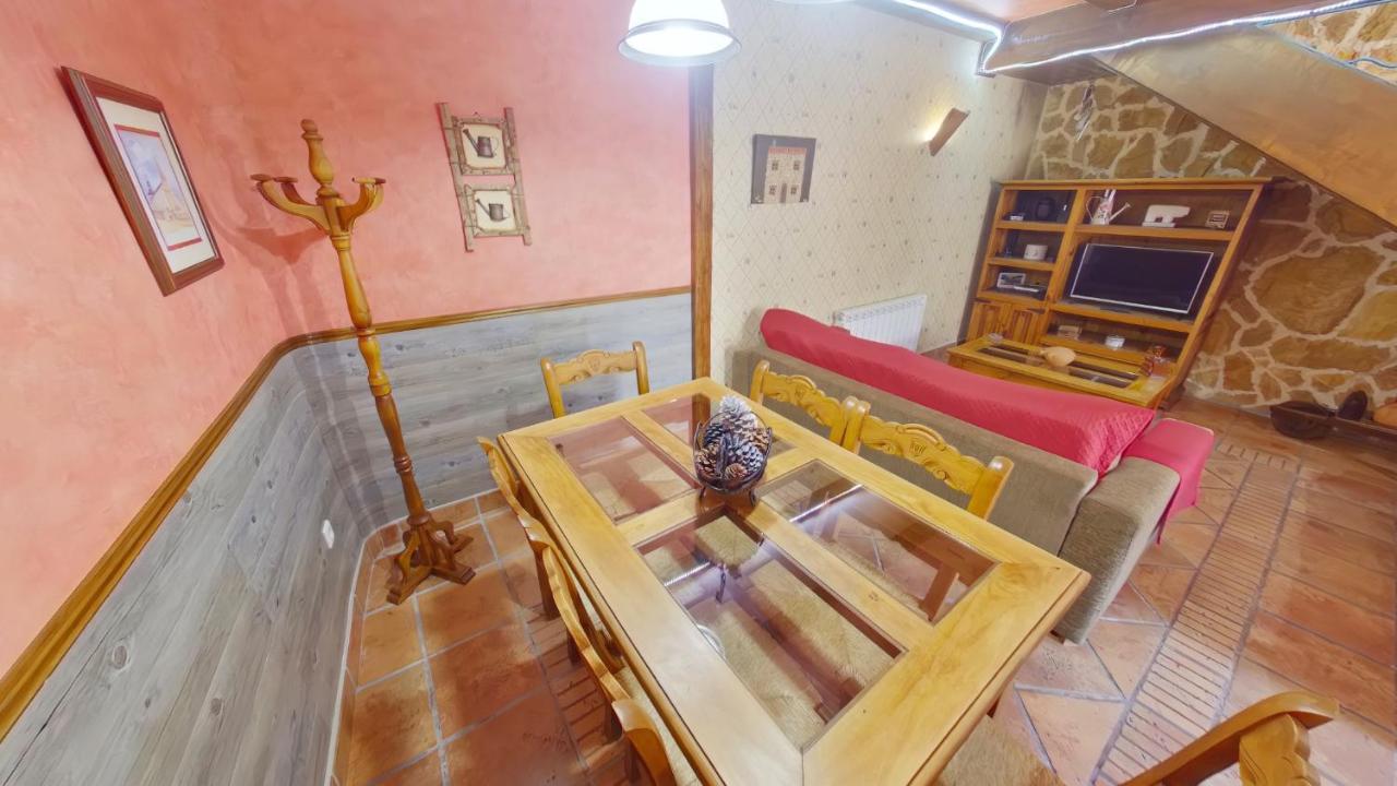 Ruralrut-El Tiemblo Wifi, Cabina De Hidromasaje, Aire Acondicionado Y A Pocos Metros De Zonas De Bano Naturales Extérieur photo