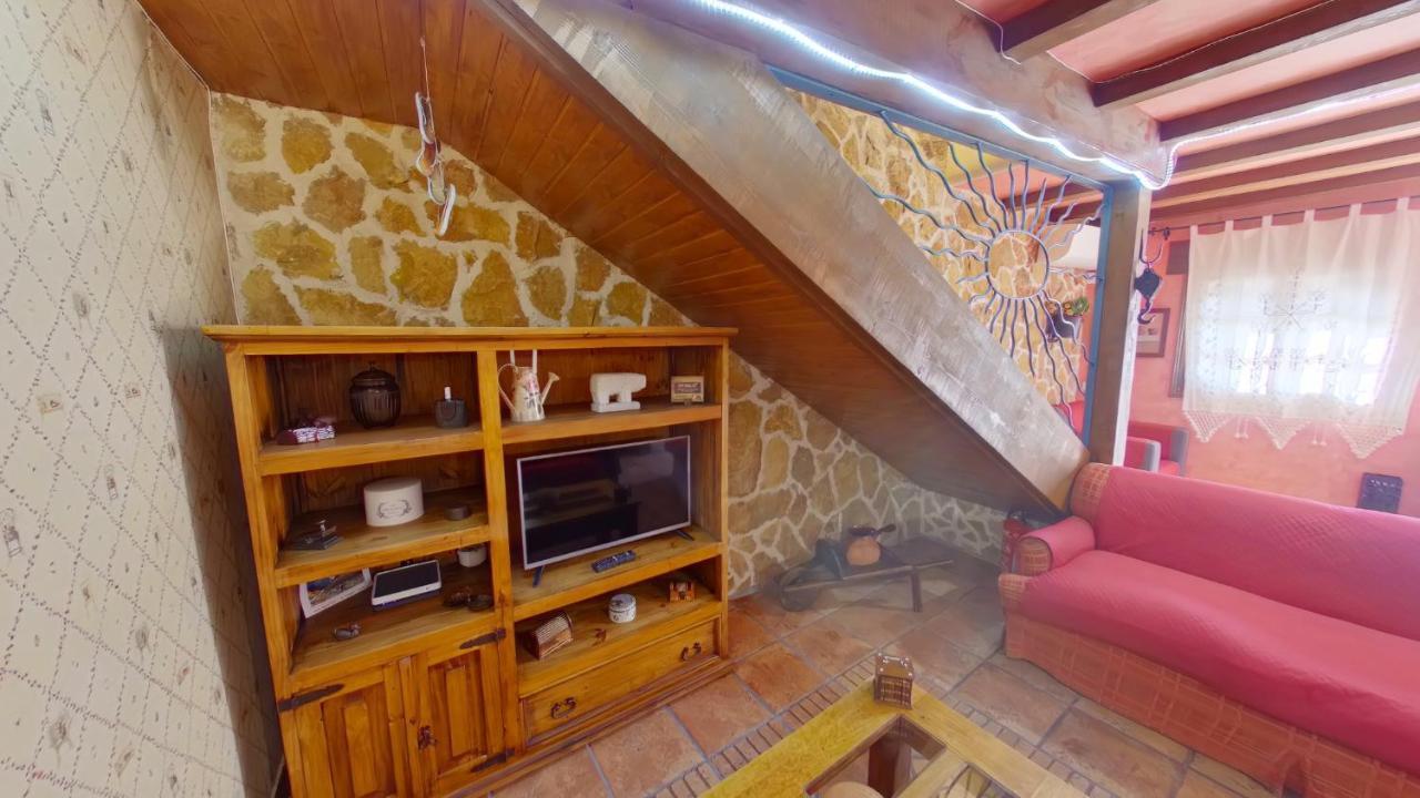 Ruralrut-El Tiemblo Wifi, Cabina De Hidromasaje, Aire Acondicionado Y A Pocos Metros De Zonas De Bano Naturales Extérieur photo