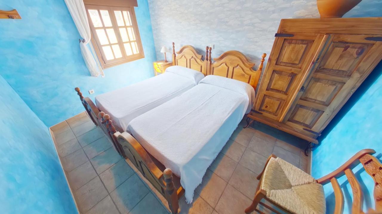Ruralrut-El Tiemblo Wifi, Cabina De Hidromasaje, Aire Acondicionado Y A Pocos Metros De Zonas De Bano Naturales Extérieur photo