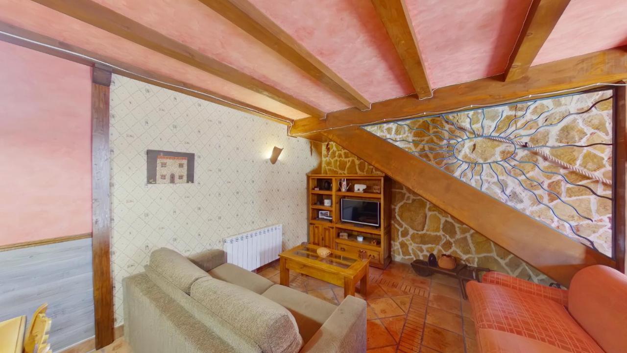Ruralrut En El Tiemblo Precios Especiales A Partir De 7 Noches, Wifi, Cabina De Hidromasaje, Aire Acondicionado, Zonas De Bano Naturales Cercanas Extérieur photo