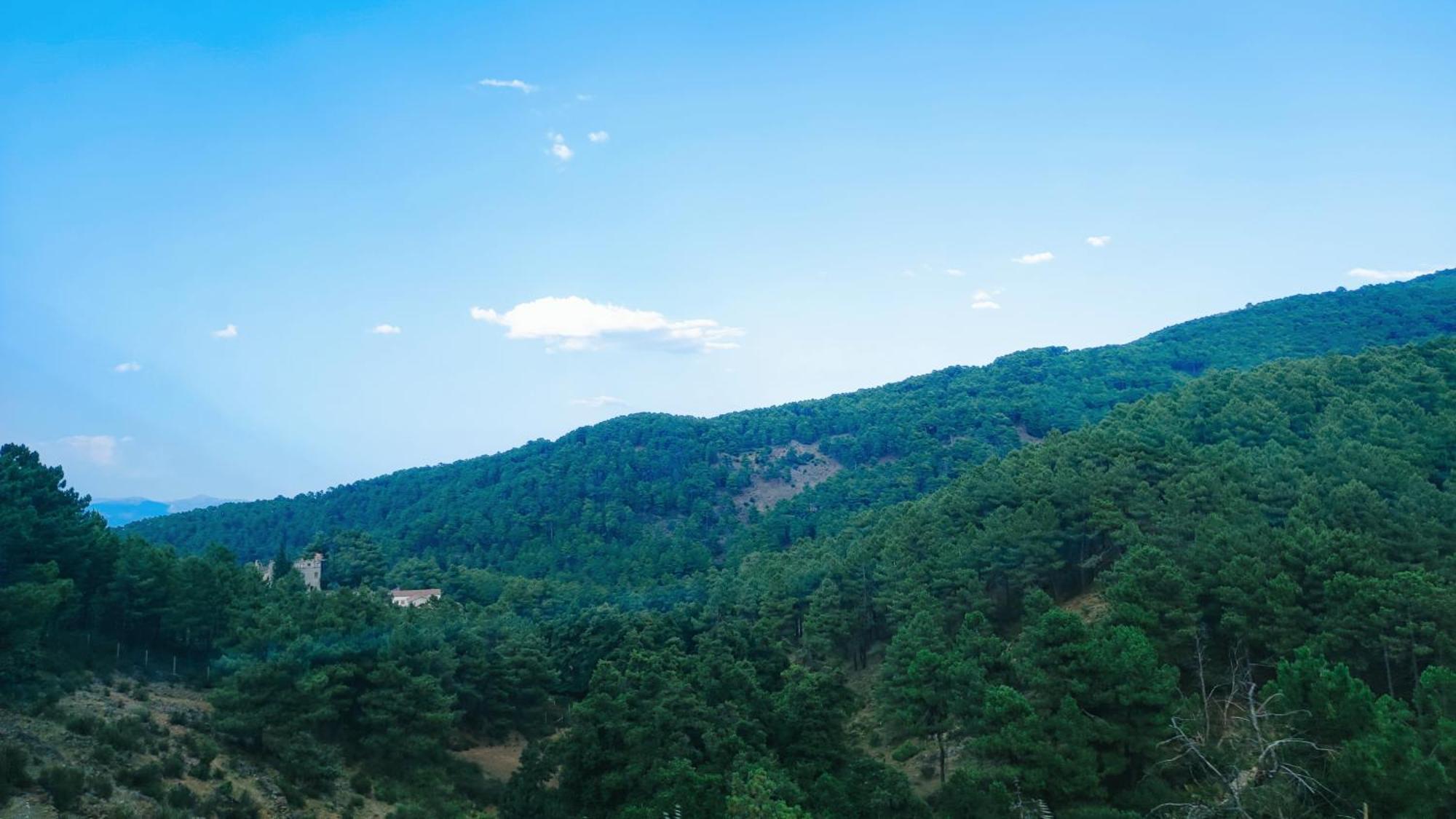 Ruralrut-El Tiemblo Wifi, Cabina De Hidromasaje, Aire Acondicionado Y A Pocos Metros De Zonas De Bano Naturales Extérieur photo